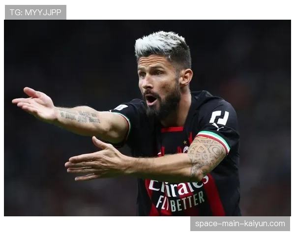 意甲：AC米兰2-2战平那不勒斯，吉鲁补时阶段头球救主